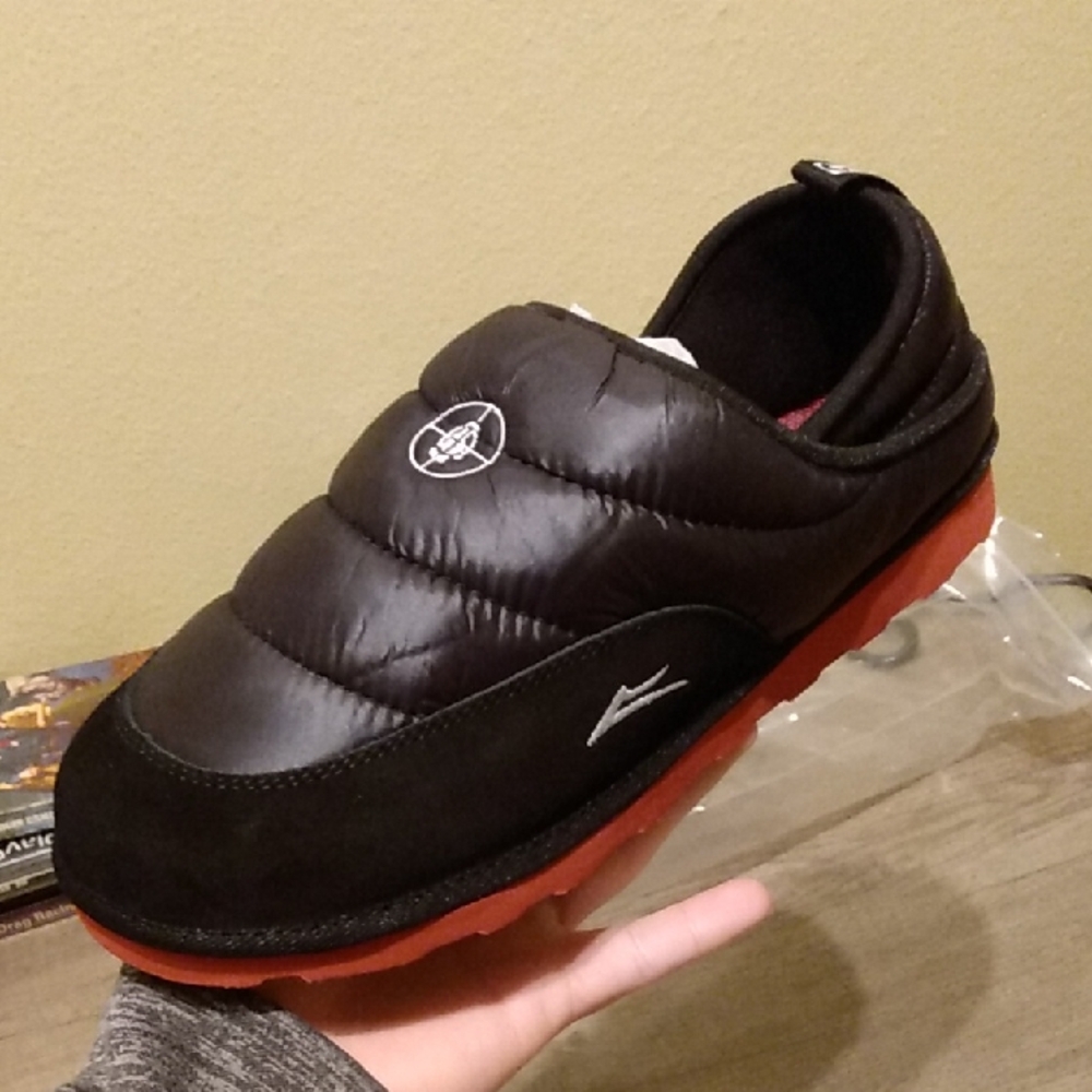 Lakai Slippers Public Enemy Medium Shoes